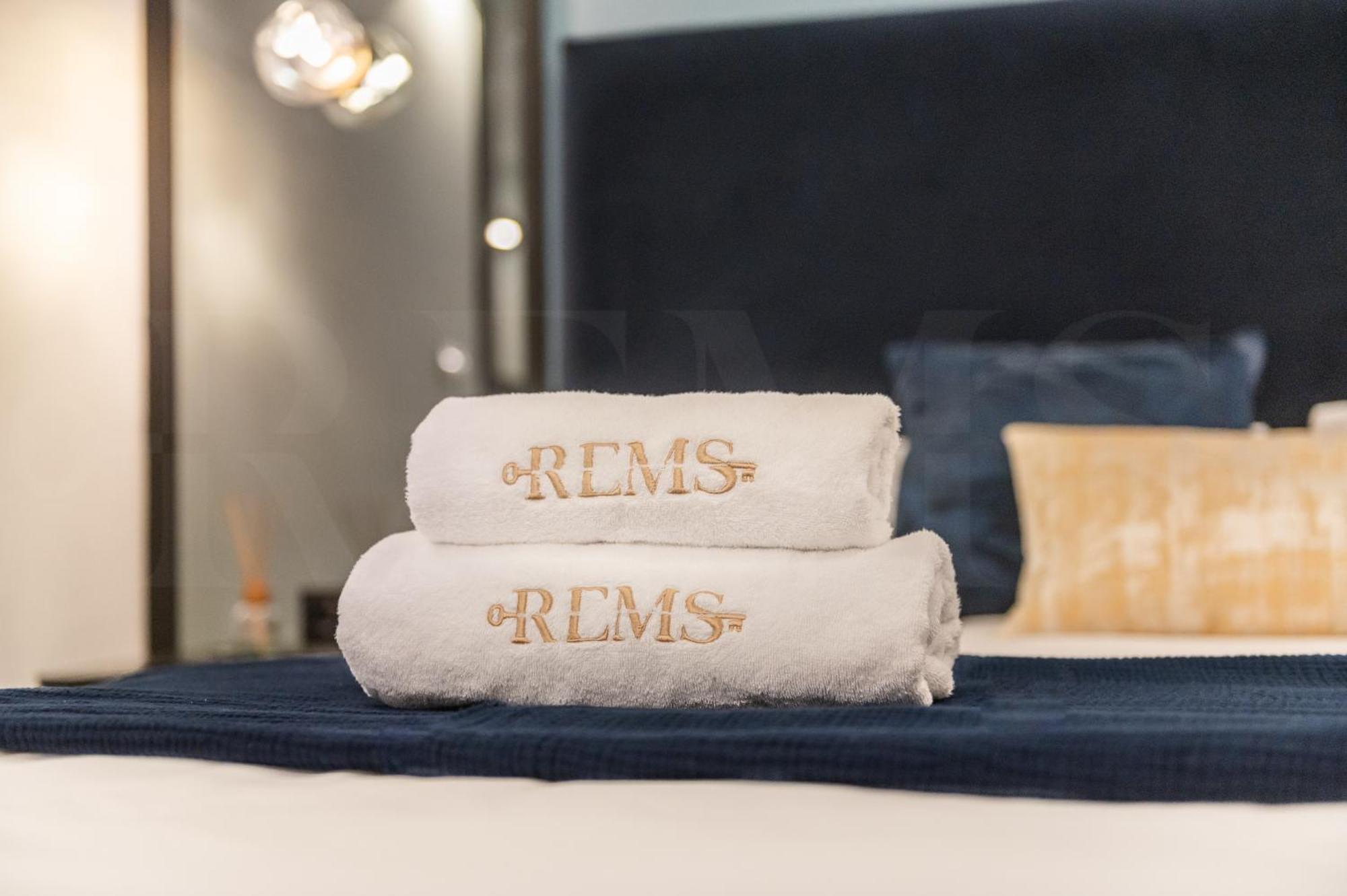 Intimate Studio In The Heart Of Malaga By Rems Luaran gambar